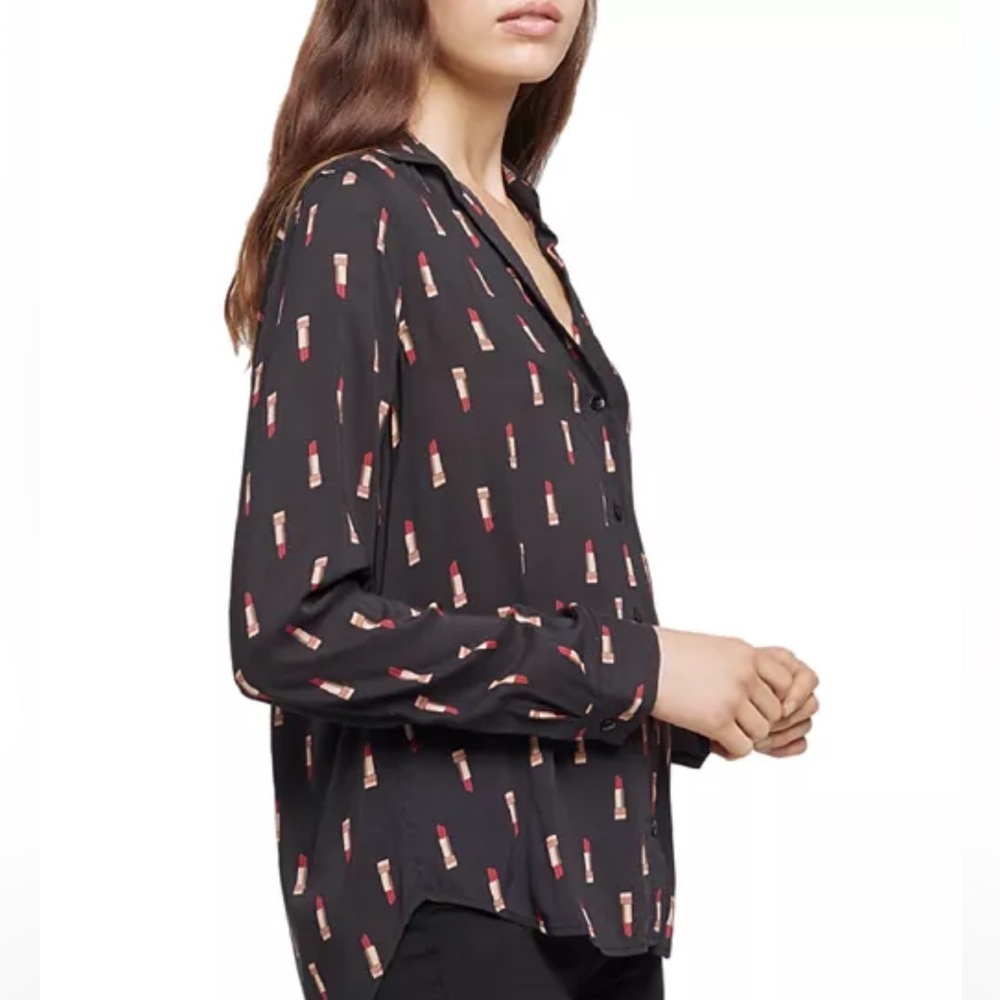 L’Agence Gorgeous blouse with lipsticks💄